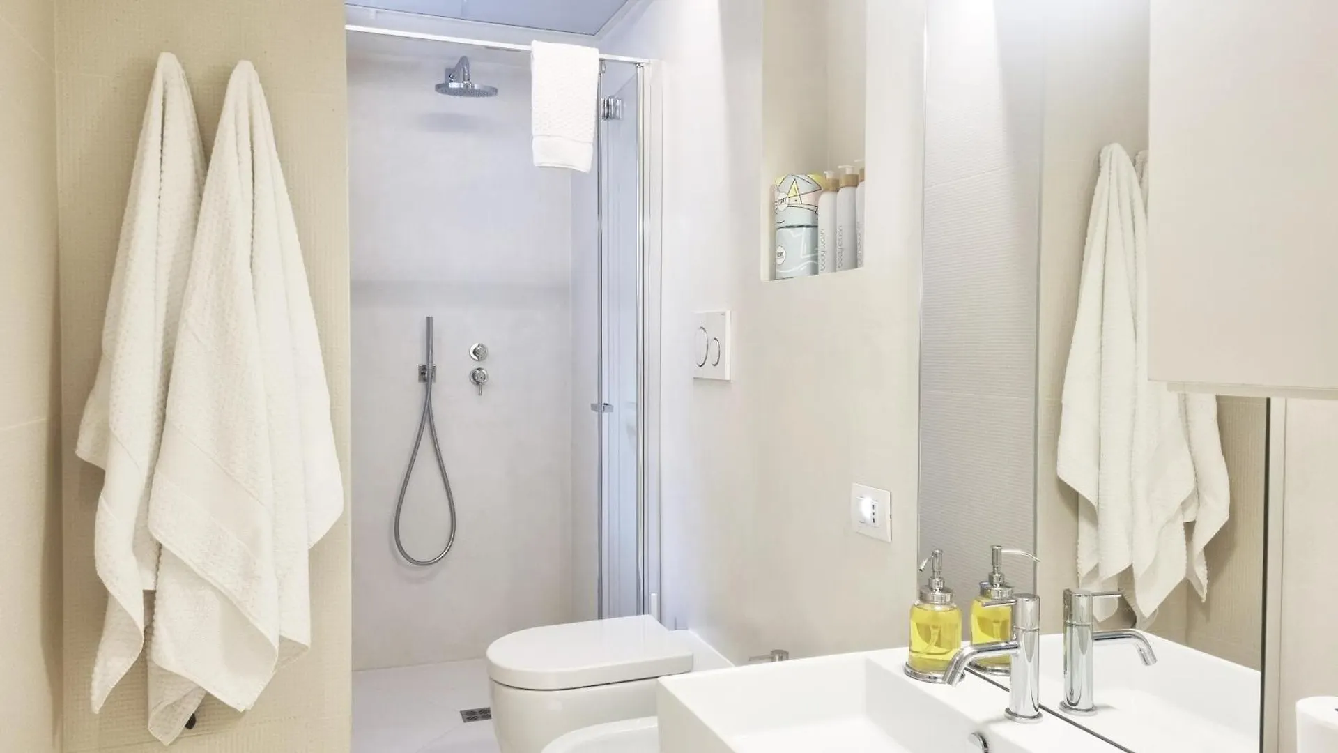 Apartment Ferienwohnung Sant'Agnese Atelier Mailand
